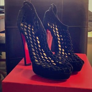 Christian Louboutin π΄π΄π΄ Red Bottoms